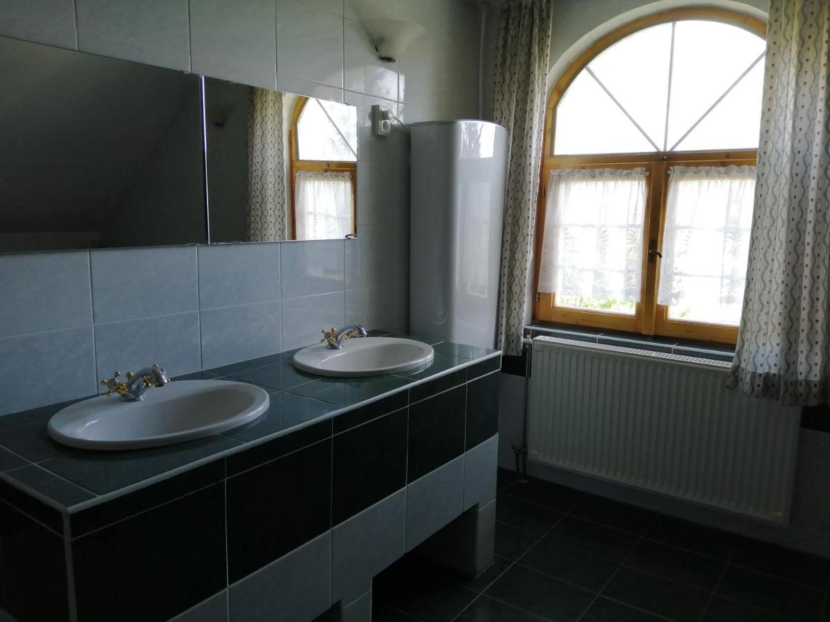 Gesztenye Vendeghaz Apartment Ságvár Екстериор снимка