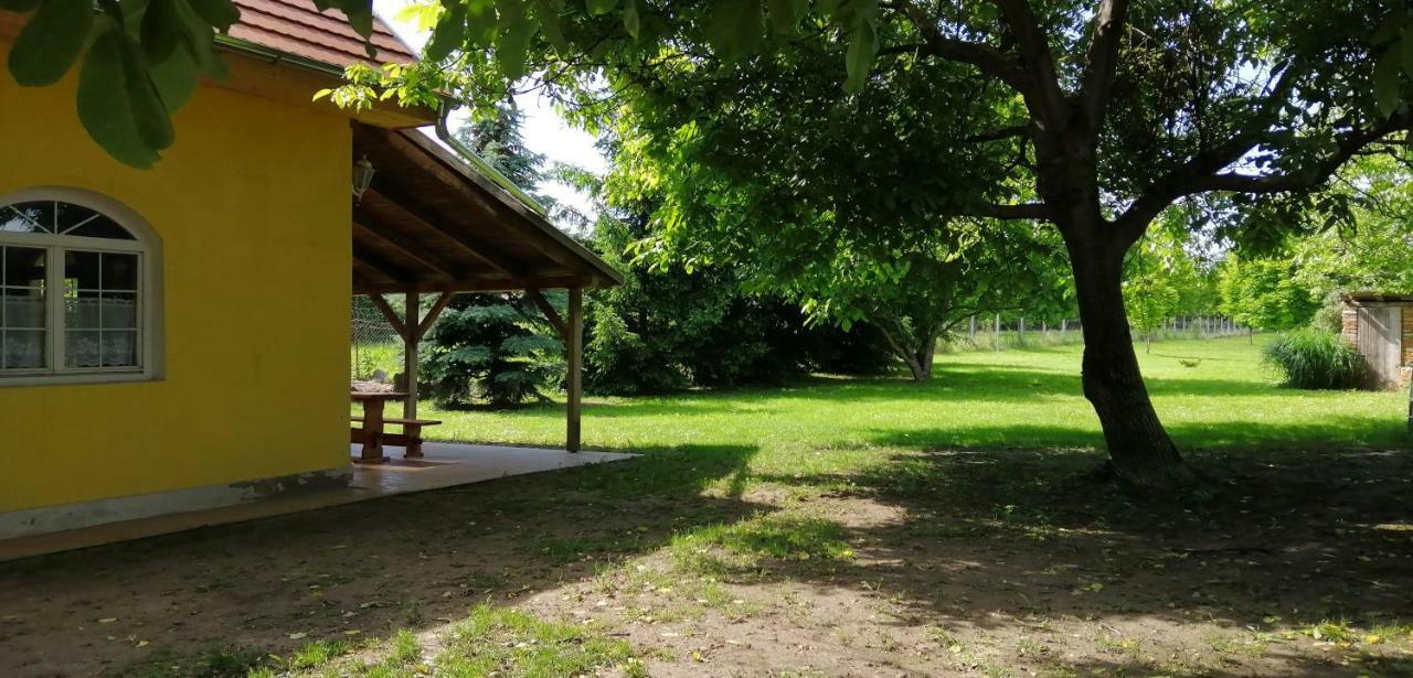 Gesztenye Vendeghaz Ságvár Екстериор снимка